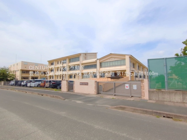豊橋市新栄町字南小向の新築一戸建(豊橋市立吉田方中学校)