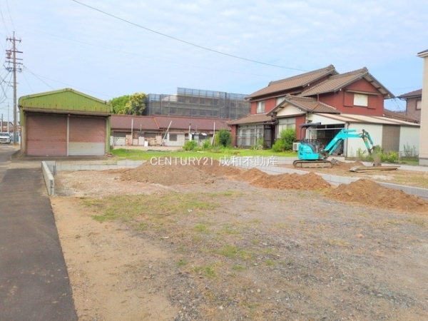 知多市八幡字荒井の新築一戸建