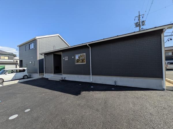 稲沢市平和町西光坊大門北の新築一戸建