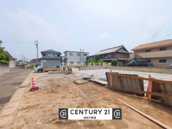稲沢市平和町西光坊大門北の新築一戸建