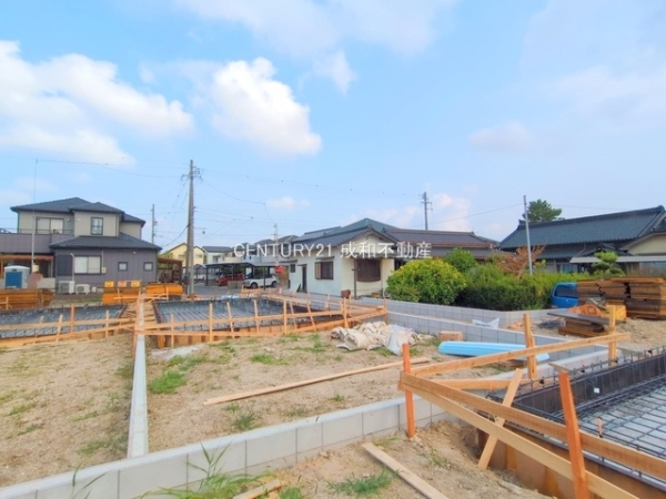 碧南市湖西町３丁目の新築一戸建
