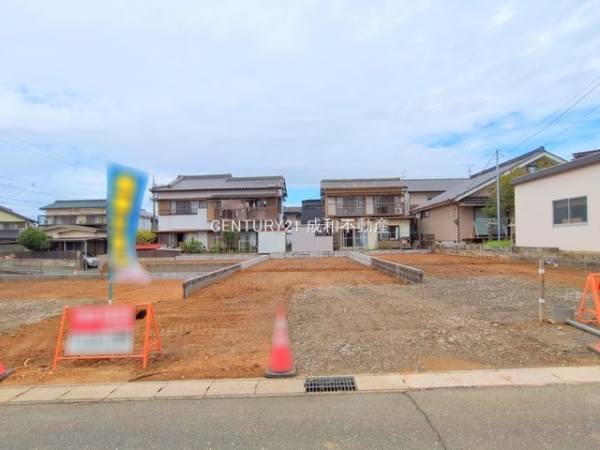 豊橋市西高師町字沢向の新築一戸建