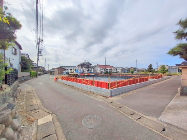 津島市越津町字中之郷の新築一戸建