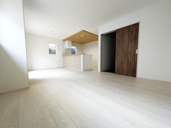 清須市廻間３丁目の新築一戸建