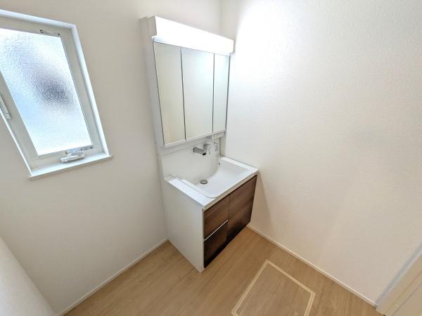 清須市廻間３丁目の新築一戸建