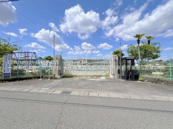 一宮市木曽川町外割田字高照寺東の土地(一宮市立木曽川西小学校)