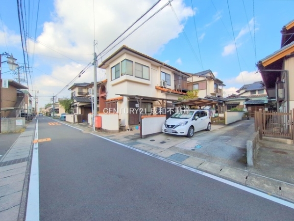岩倉市本町東廻間の中古一戸建て(前面道路含む現地写真)