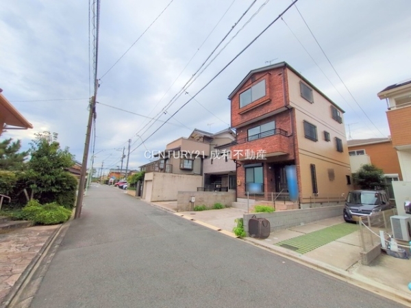 名古屋市南区本城町2丁目の中古一戸建て(前面道路含む現地写真)