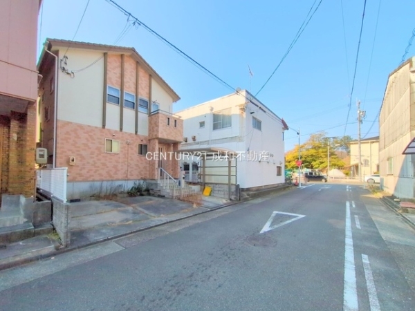 名古屋市中村区横井1丁目の中古一戸建て(前面道路含む現地写真)
