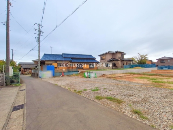 高浜市呉竹町7丁目の新築一戸建(前面道路含む現地写真)