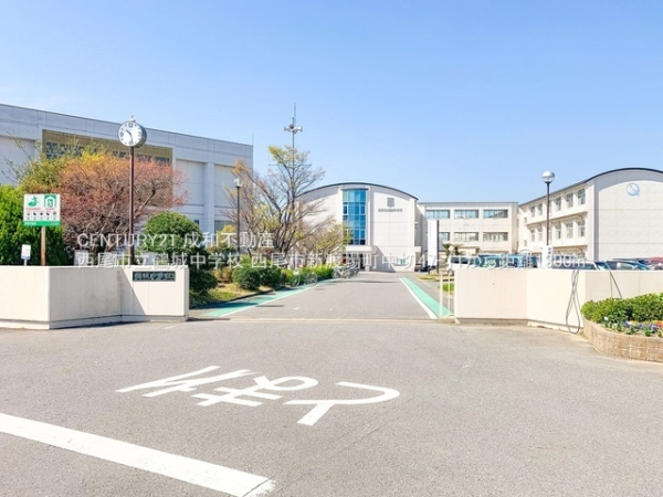 西尾市新渡場町中切の中古一戸建て(西尾市立鶴城中学校)