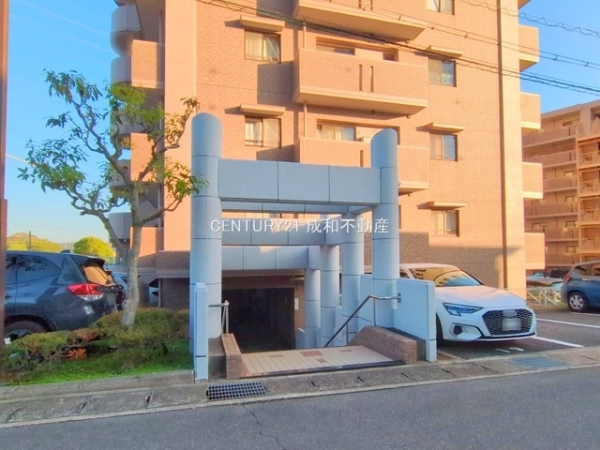 シャトー岡崎II番館(エントランス)