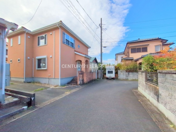 稲沢市平和町西光坊大門南の中古一戸建て