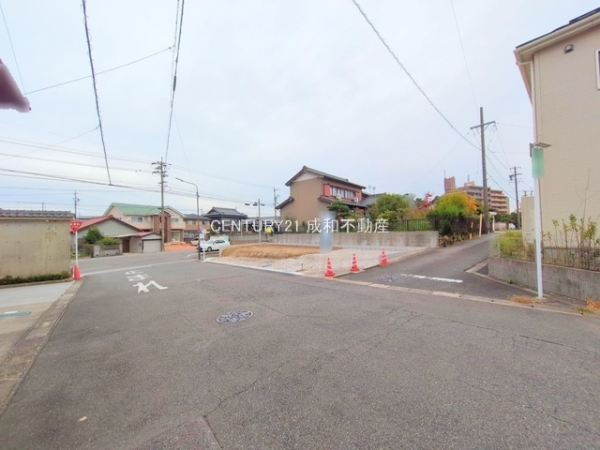 半田市新居町３丁目の新築一戸建