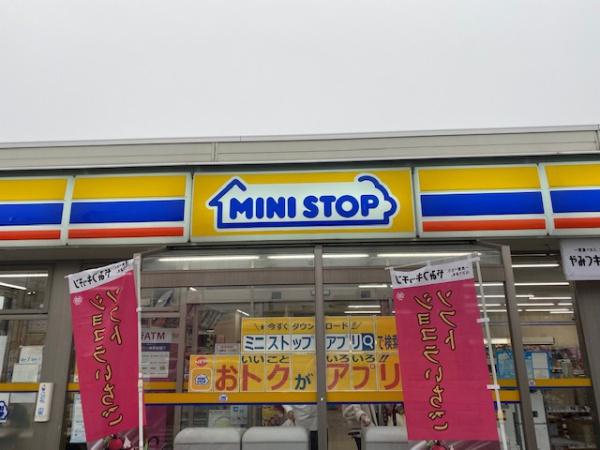 シャトレ愛松稲沢II(ミニストップ稲沢旗屋町店)