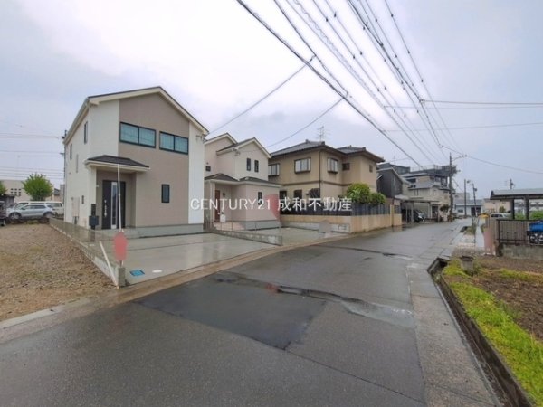 春日井市東野町４丁目の新築一戸建