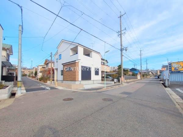 名古屋市名東区西里町３丁目の新築一戸建