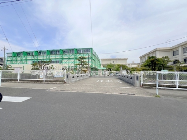 津島市宇治町字茶ノ里の新築一戸建(津島市立神守中学校)