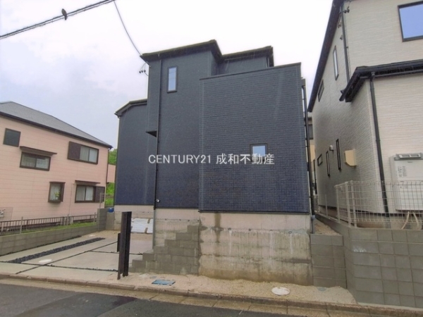 知多市八幡字深山口の新築一戸建