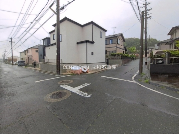 知多市八幡字深山口の新築一戸建