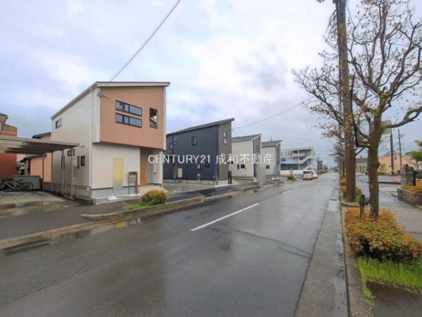 春日井市西高山町２丁目の新築一戸建