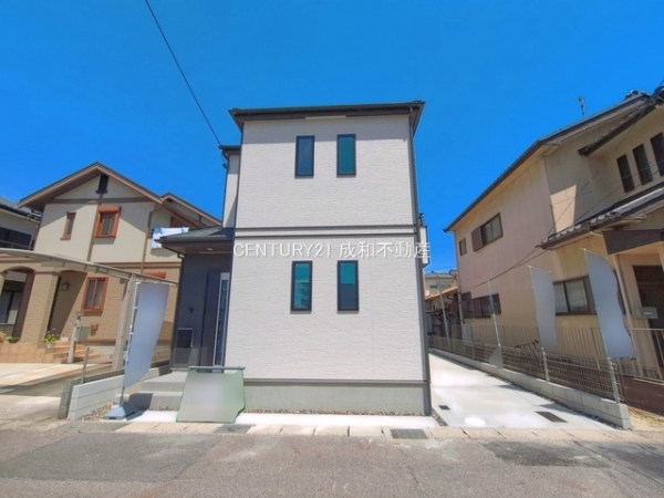 小牧市小牧１丁目の新築一戸建