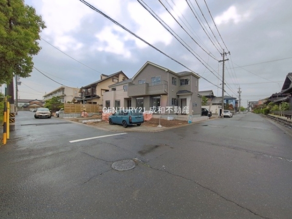 一宮市三ツ井５丁目の新築一戸建
