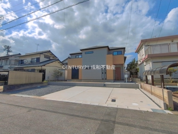 小牧市古雅４丁目の新築一戸建