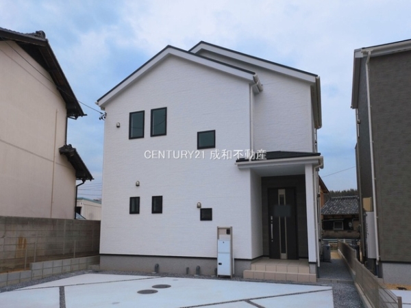 常滑市小倉町８丁目の新築一戸建