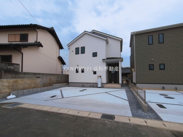 常滑市小倉町８丁目の新築一戸建