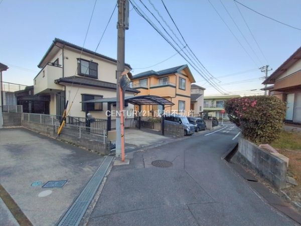 知多市にしの台２丁目の中古一戸建