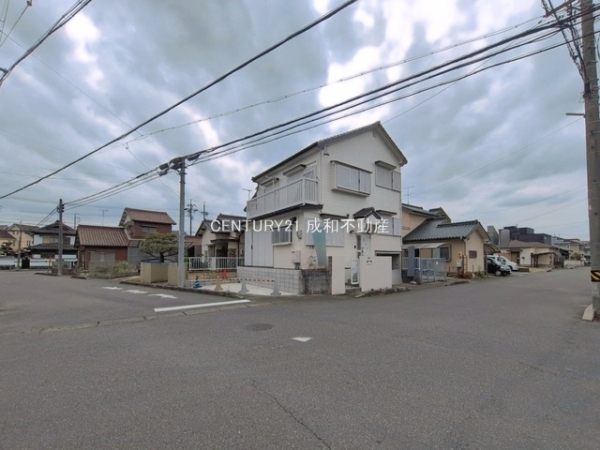 春日井市東野町西３丁目の中古一戸建