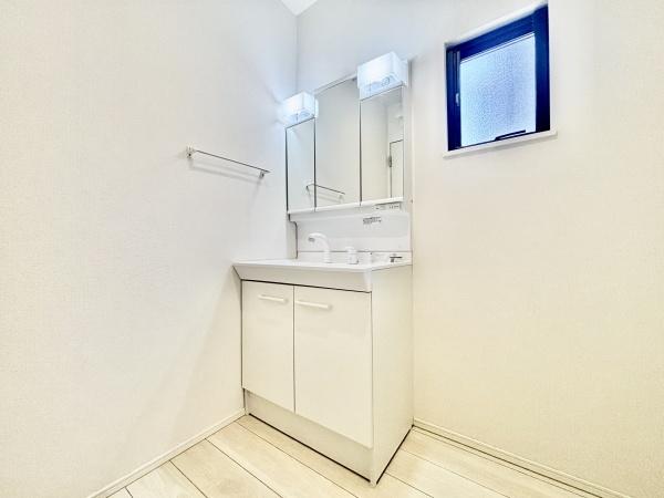 愛西市稲葉町米野の中古一戸建て