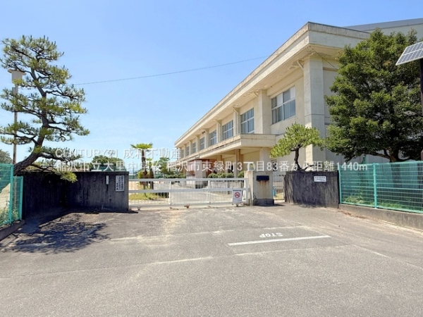稲沢市東緑町３丁目の新築一戸建(稲沢市立大里中学校)