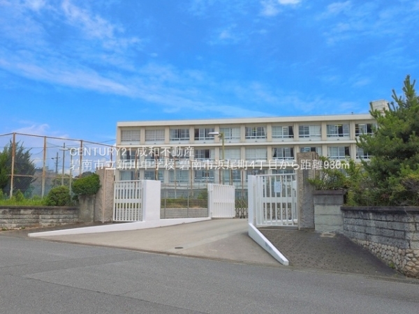 碧南市浜尾町４丁目の中古一戸建て(碧南市立新川中学校)