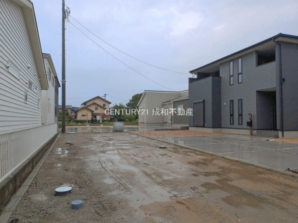 西尾市一色町松木島中切の新築一戸建