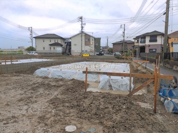 知多市寺本新町２丁目の新築一戸建