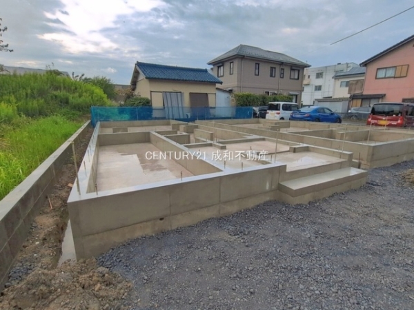 常滑市字長間の新築一戸建
