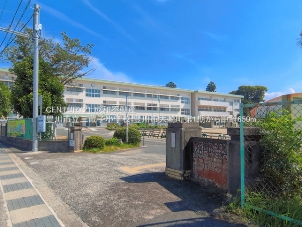 豊川市大崎町小林の新築一戸建(豊川市立三蔵子小学校)