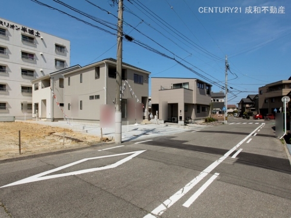 刈谷市半城土中町３丁目の新築一戸建