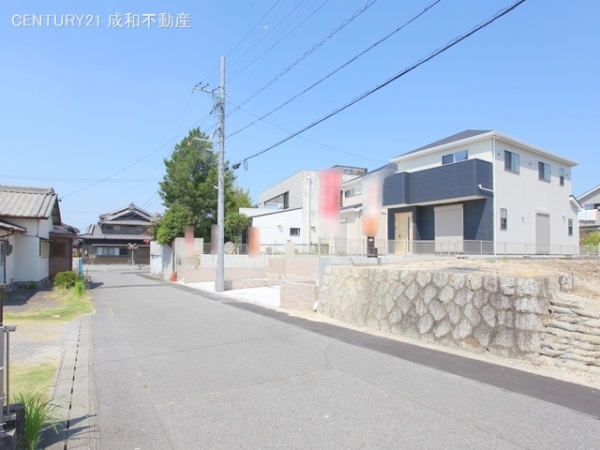 半田市新居町３丁目の中古一戸建