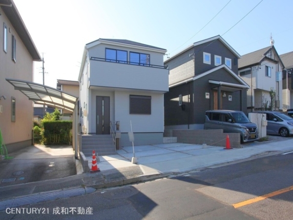 知多市八幡字曽山の新築一戸建