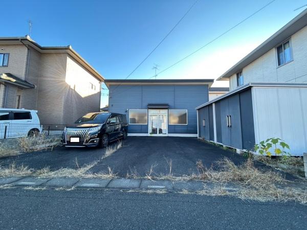 比企郡滑川町月の輪　倉庫