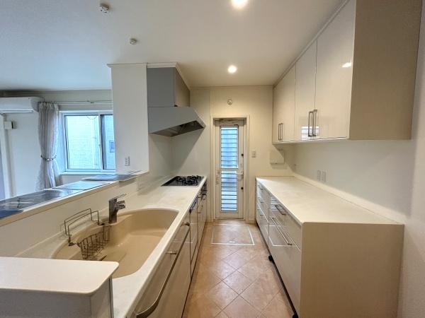 上尾市富士見2丁目の中古一戸建て(キッチン)