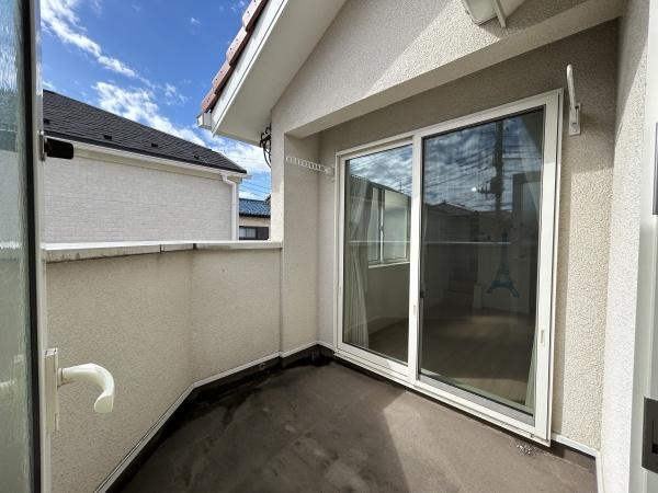 上尾市富士見2丁目の中古一戸建て(バルコニー)