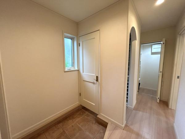 上尾市富士見2丁目の中古一戸建て(玄関)