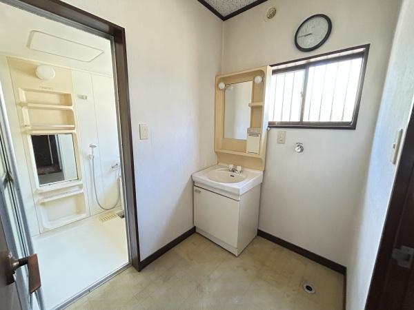 北足立郡伊奈町大字小室の中古一戸建て
