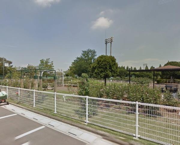 北足立郡伊奈町学園４丁目の中古一戸建て(伊奈町制施行記念公園バラ園)