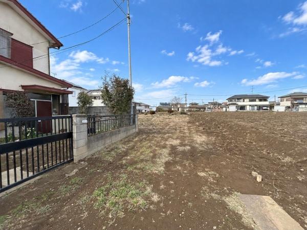 北足立郡伊奈町大字小室の土地
