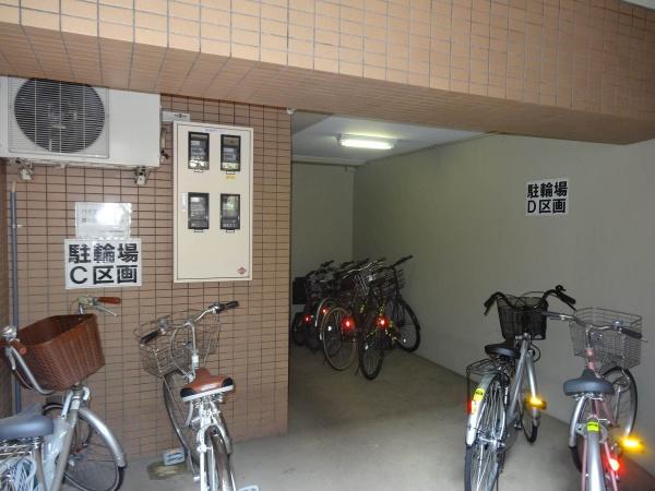 アルモード御所東